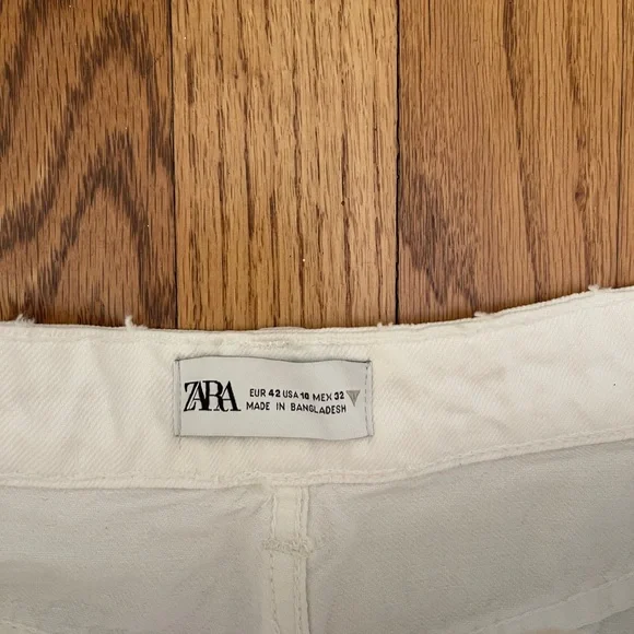 Zara High-Waisted Denim Shorts - Picture 3 of 3